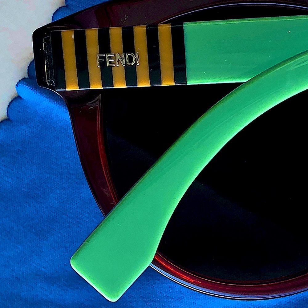 FENDI Sunglasses - Picture 5 of 14